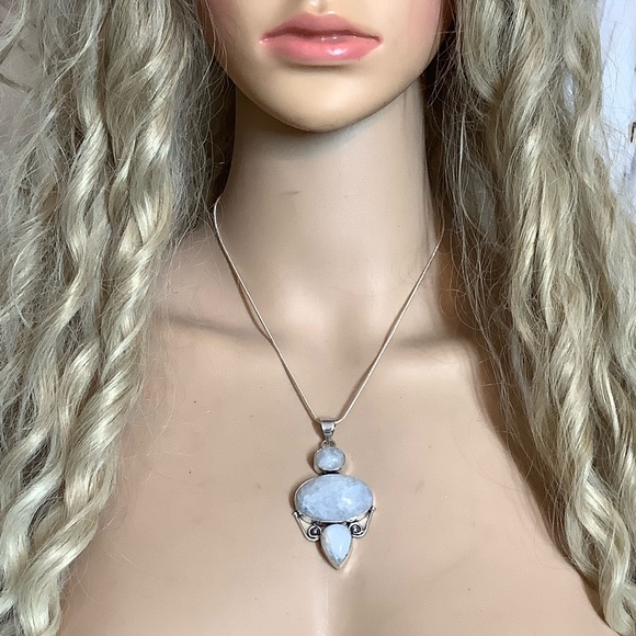 🌸 MOONSTONE OPAL NECKLACE QUARTZ HEALING PENDANT MAGICAL EARTH PROTECTION BOHO - Picture 2 of 9